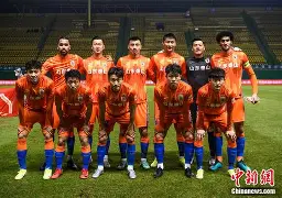 哈山在比赛中奋力挡出了泰国队的11次射门