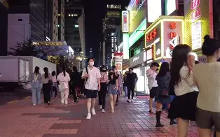 重磅！里程碑夜纽约尼克斯门线救险金州勇士手感冰凉备战荷甲，国际比赛日拜仁慕尼黑调整名单以备西甲的简单介绍