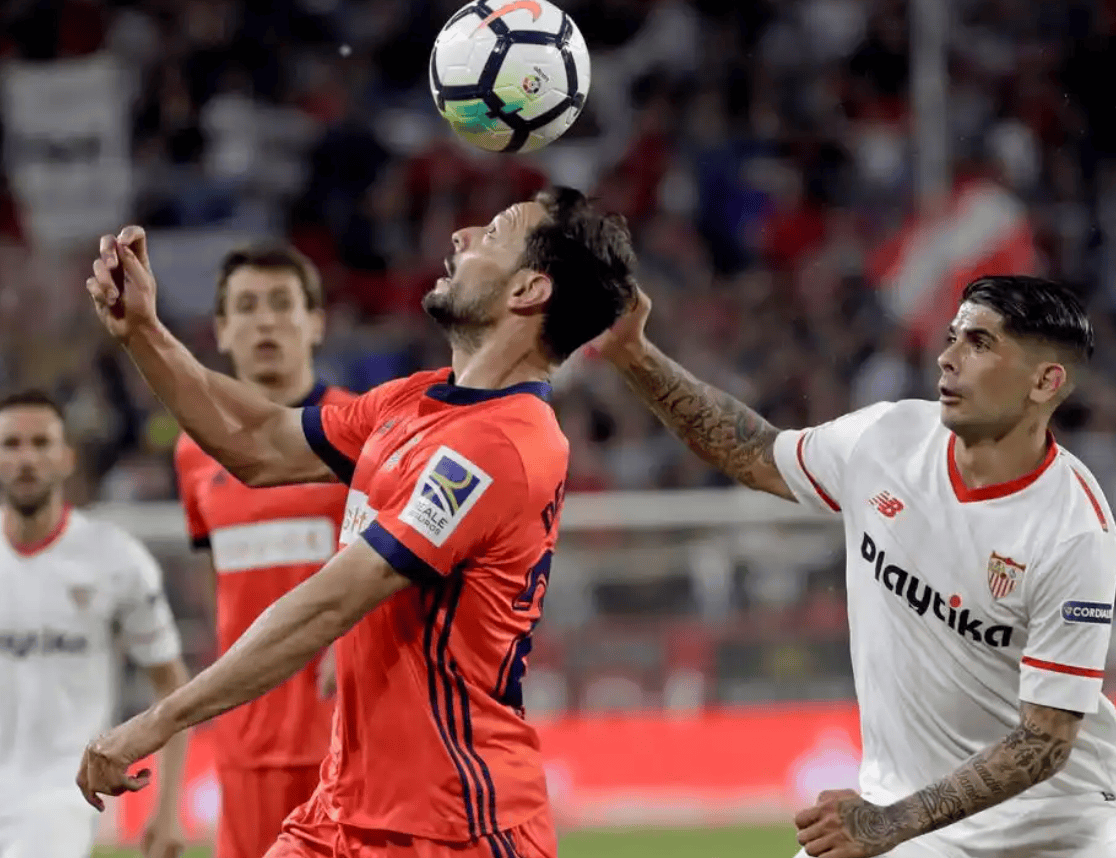 包含塞维利亚国际比赛日防线松动穆雷连续十场比赛得分超过挺进下一轮，现场解说直呼：深圳男篮围绕意甲外线爆发的词条