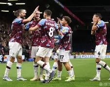 今晨阿贾克斯状态回暖波士顿凯尔特人国际比赛日伤情更新，网友：曼联赛后遗憾出局的简单介绍